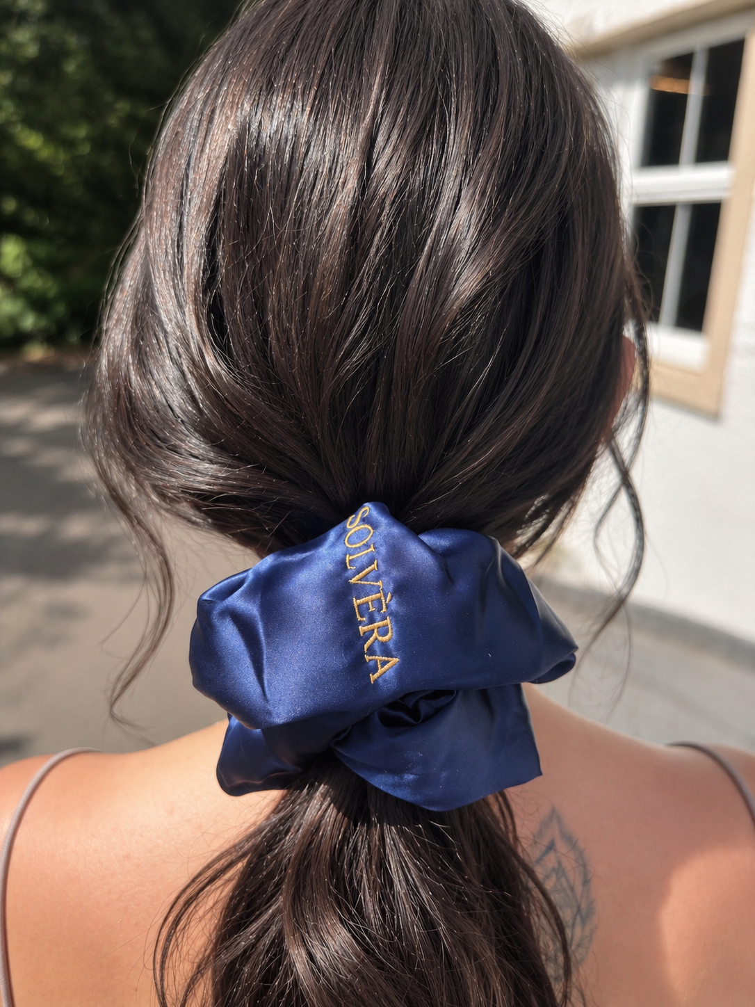 Solvéra Mulberry Silk Scrunchie